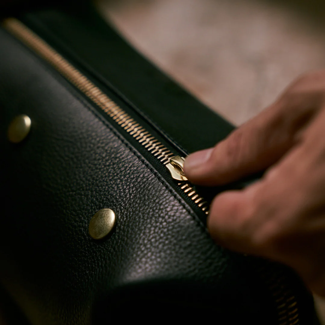 Leather Wash Bag / Dopp Kit - Black - Image 10