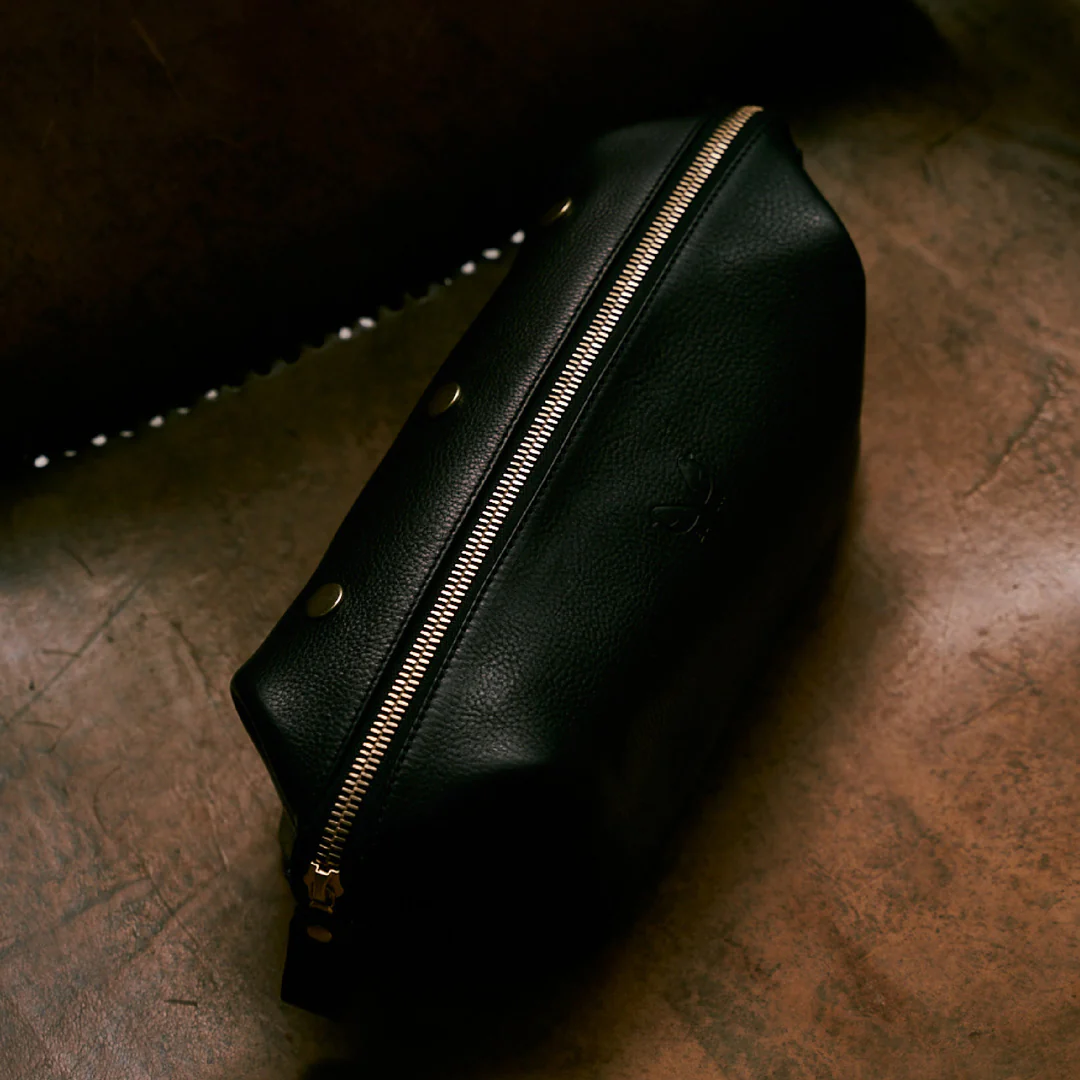 Leather Wash Bag / Dopp Kit - Black - Image 9