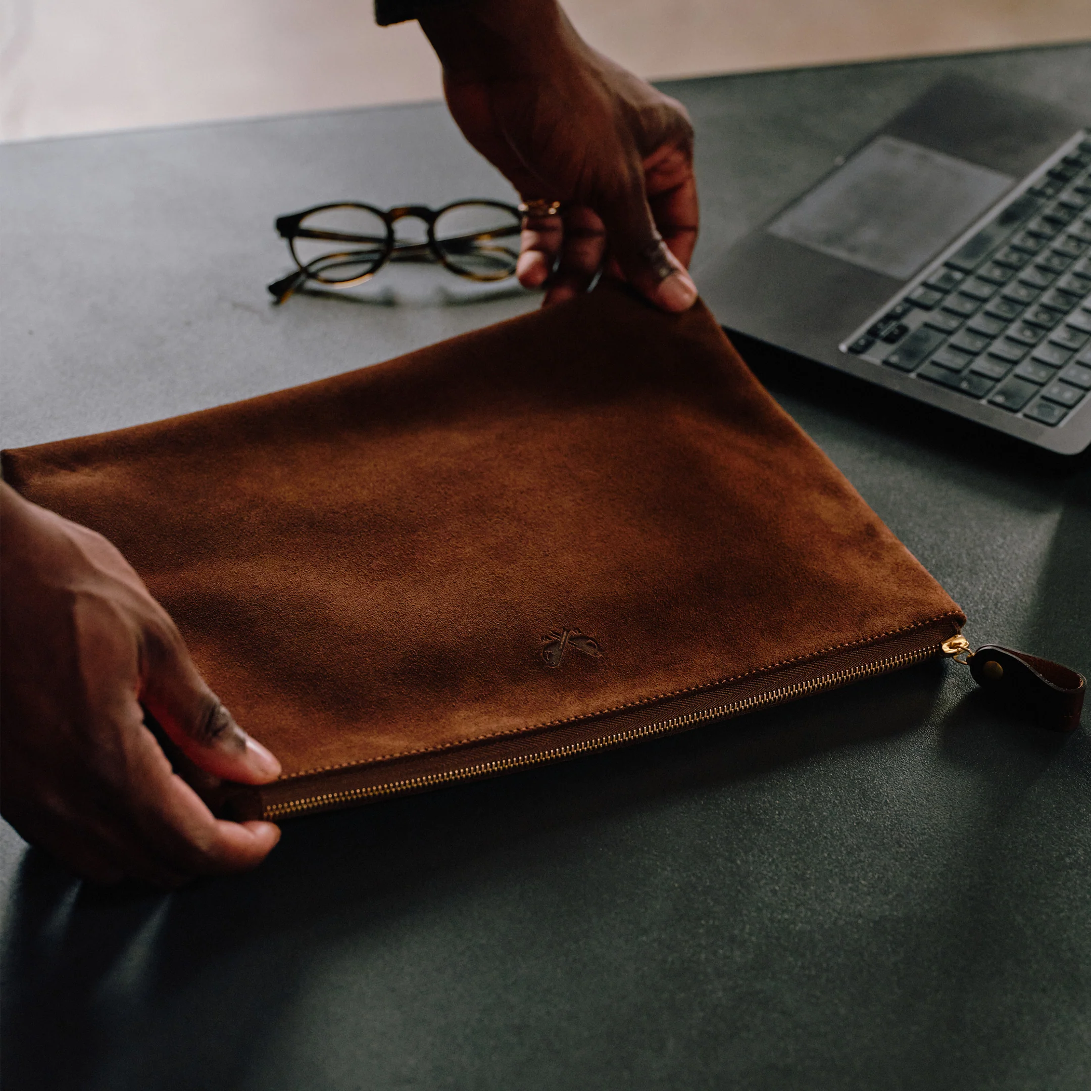 Suede Flight Pouch - Tobacco Brown - Image 9