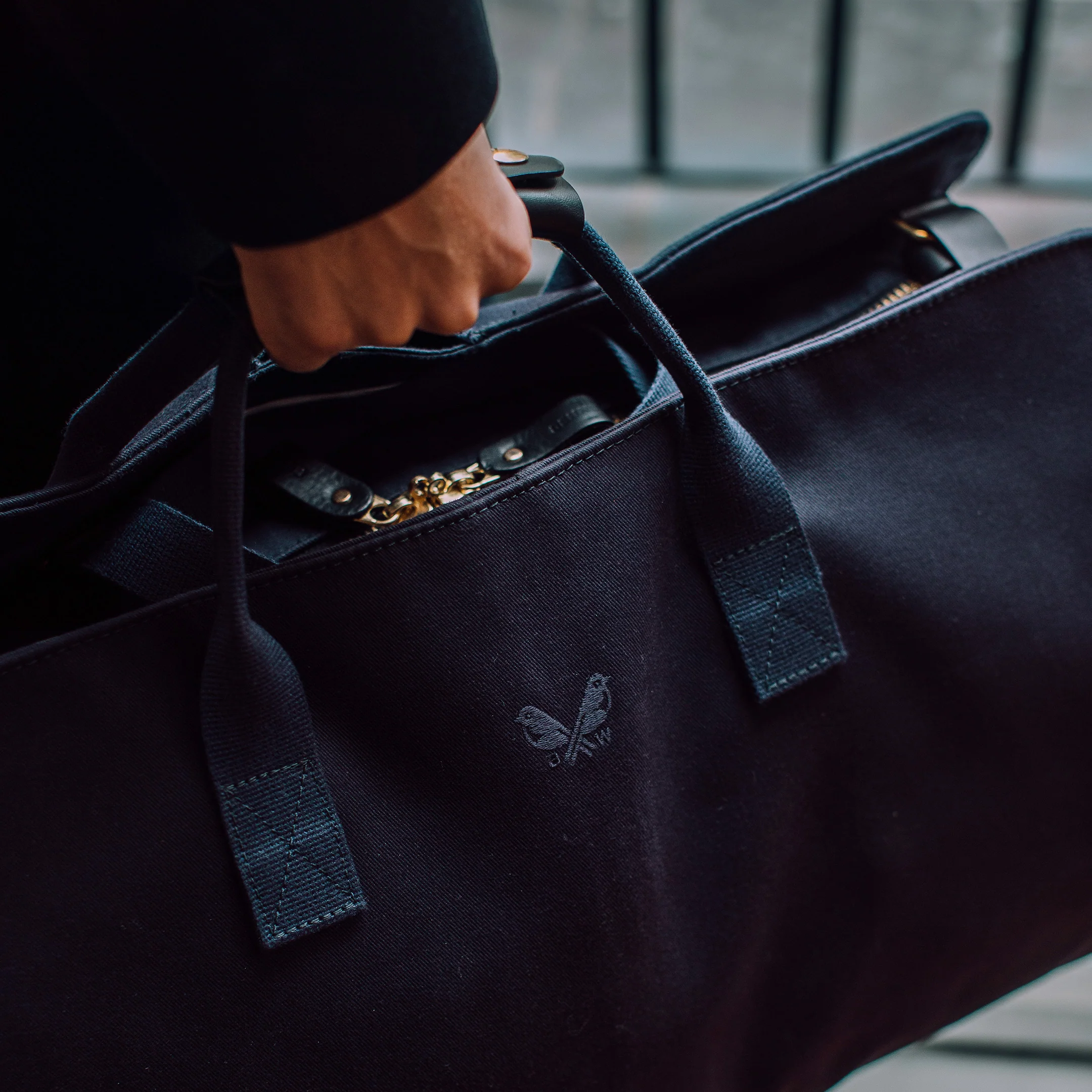 S.C Holdall - Navy - Image 11