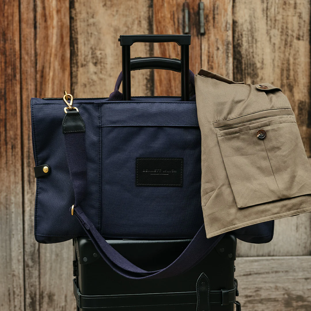 Trifold - Navy - Image 13