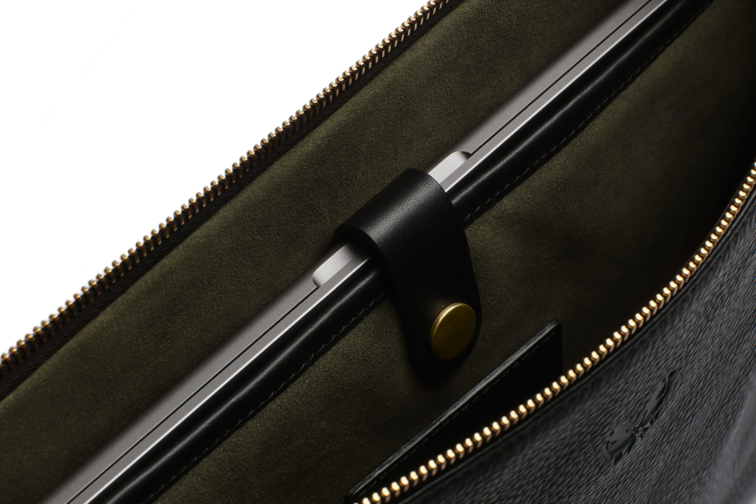 Flight Folio XL - Black Leather - Image 8